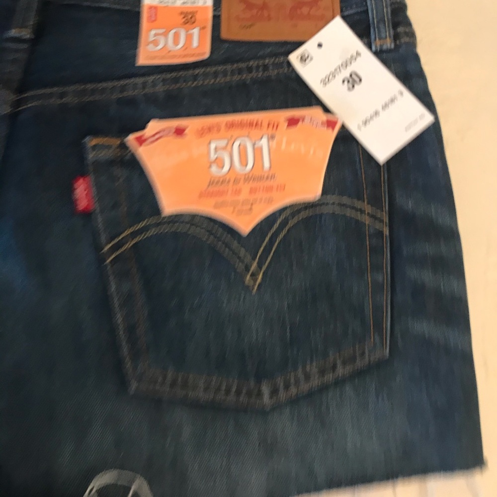 Levi 501 Ladies New Shorts - Picture 3 of 9